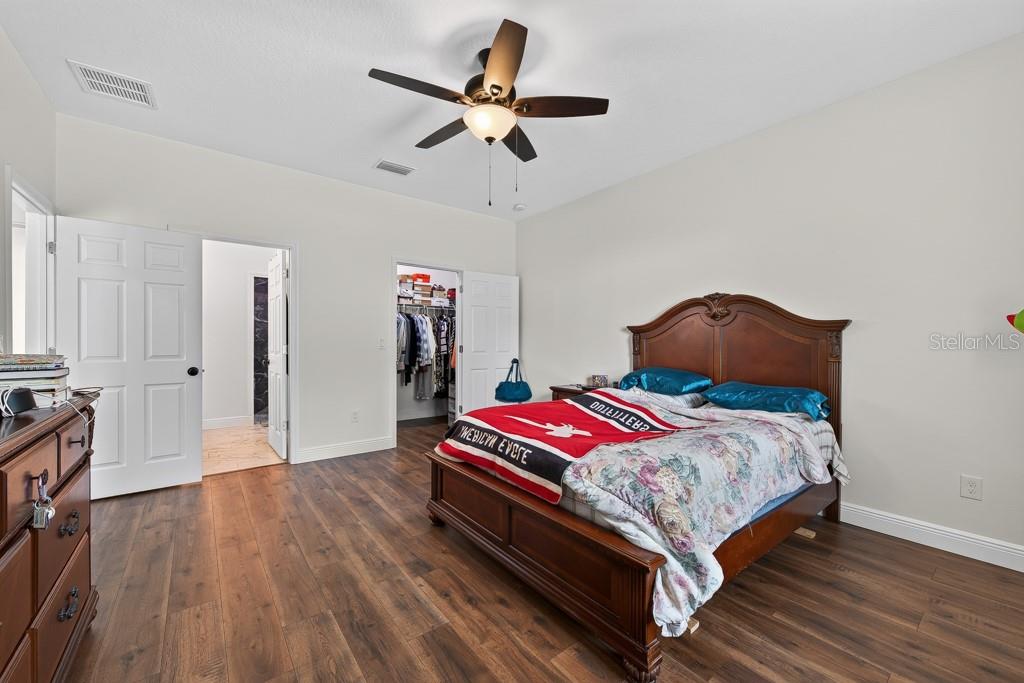 8118 N SEMMES ST — photo 19