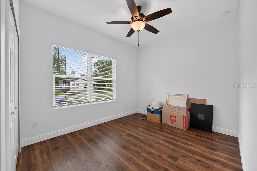 8118 N SEMMES ST — photo 25