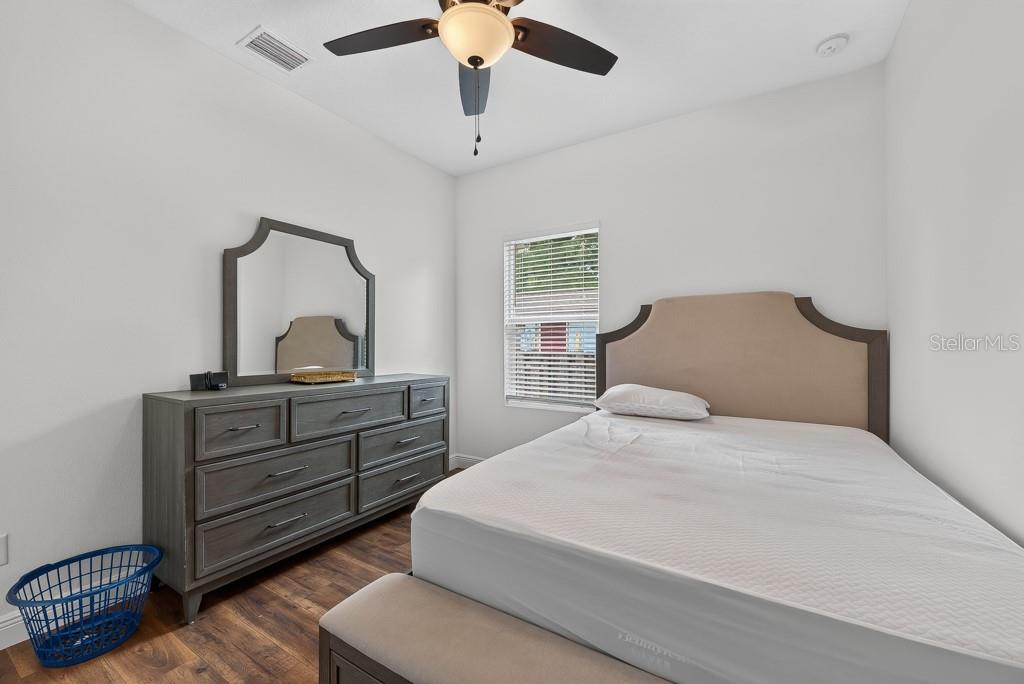 8118 N SEMMES ST — photo 24