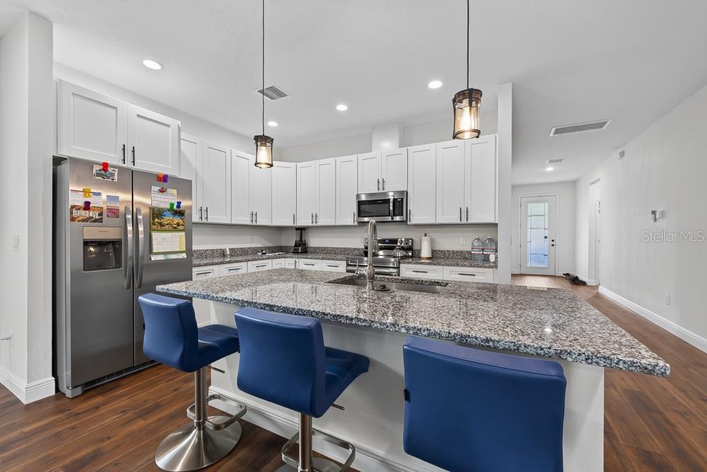 8118 N SEMMES ST — photo 10