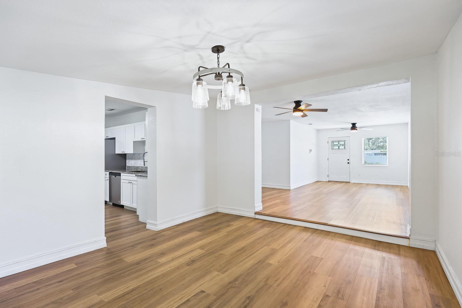 4006 S SHAMROCK RD — photo 11