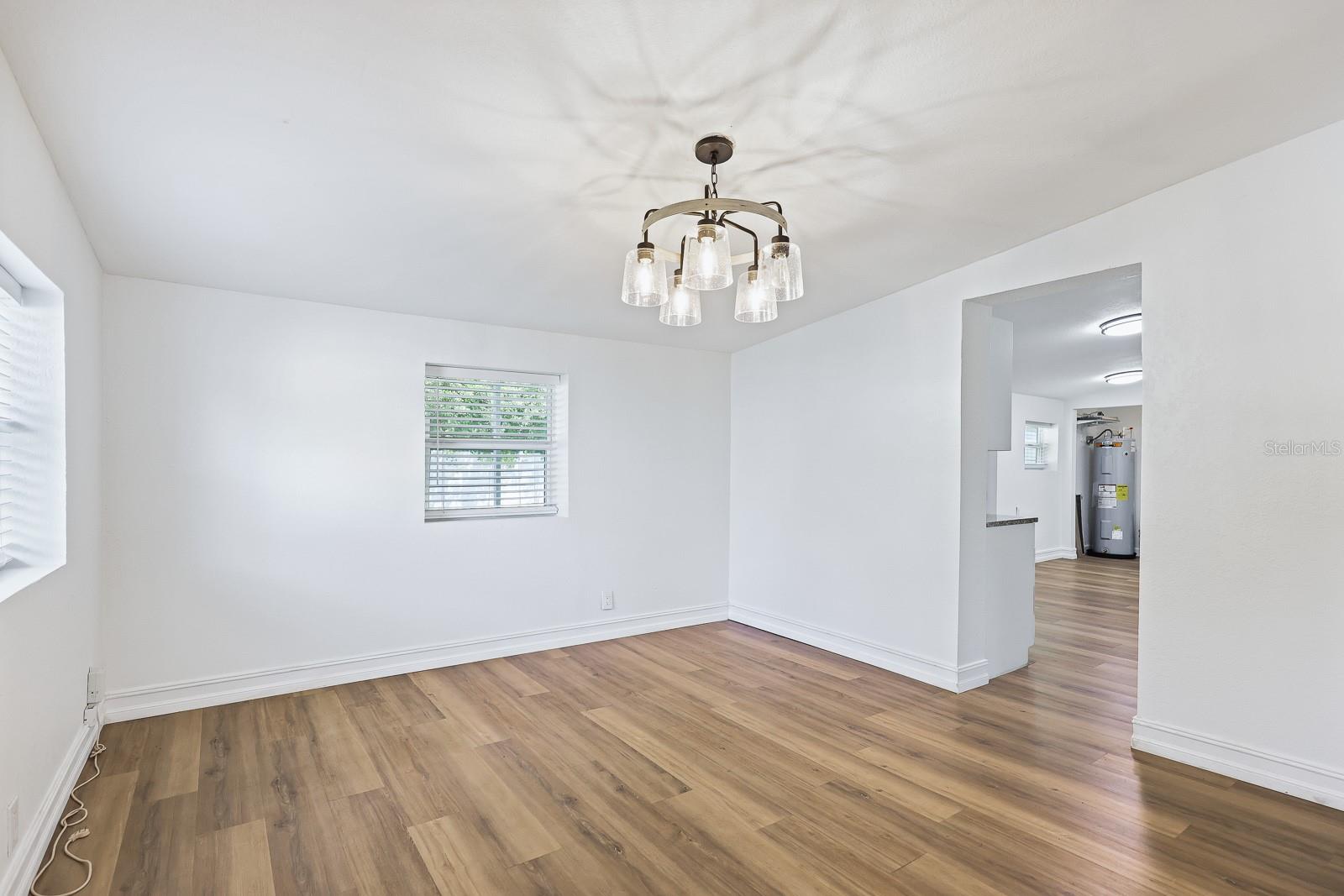 4006 S SHAMROCK RD — photo 10