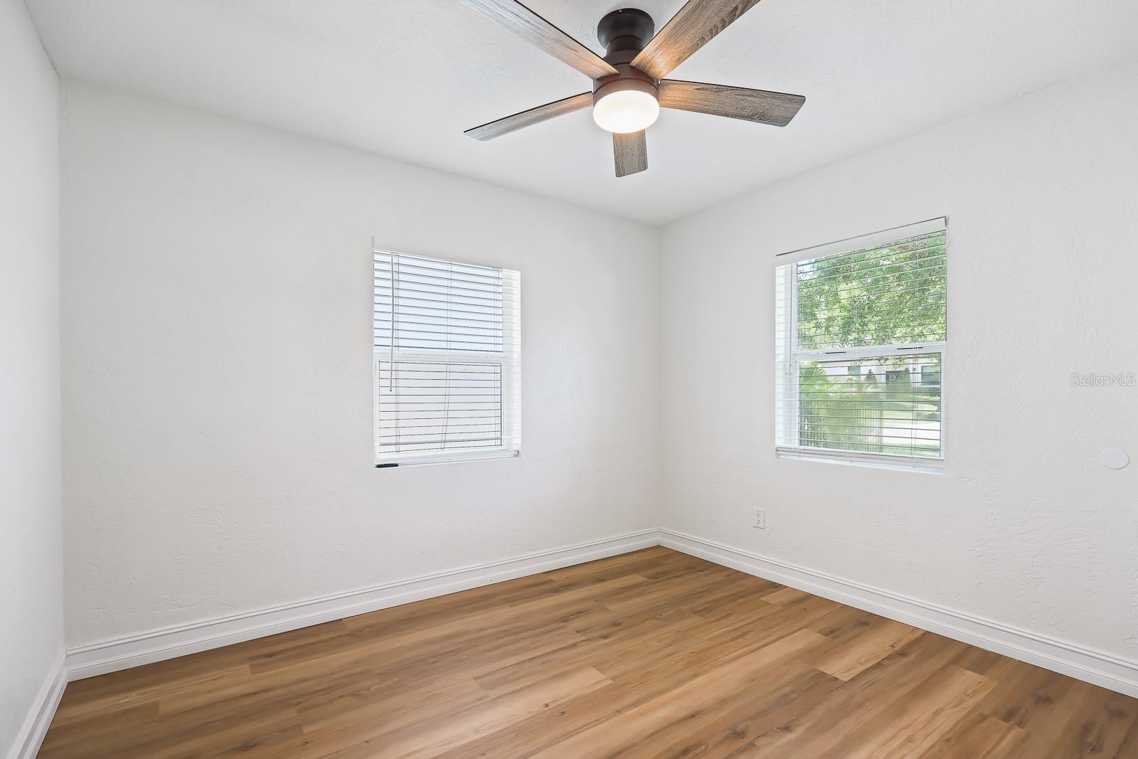 4006 S SHAMROCK RD — photo 19