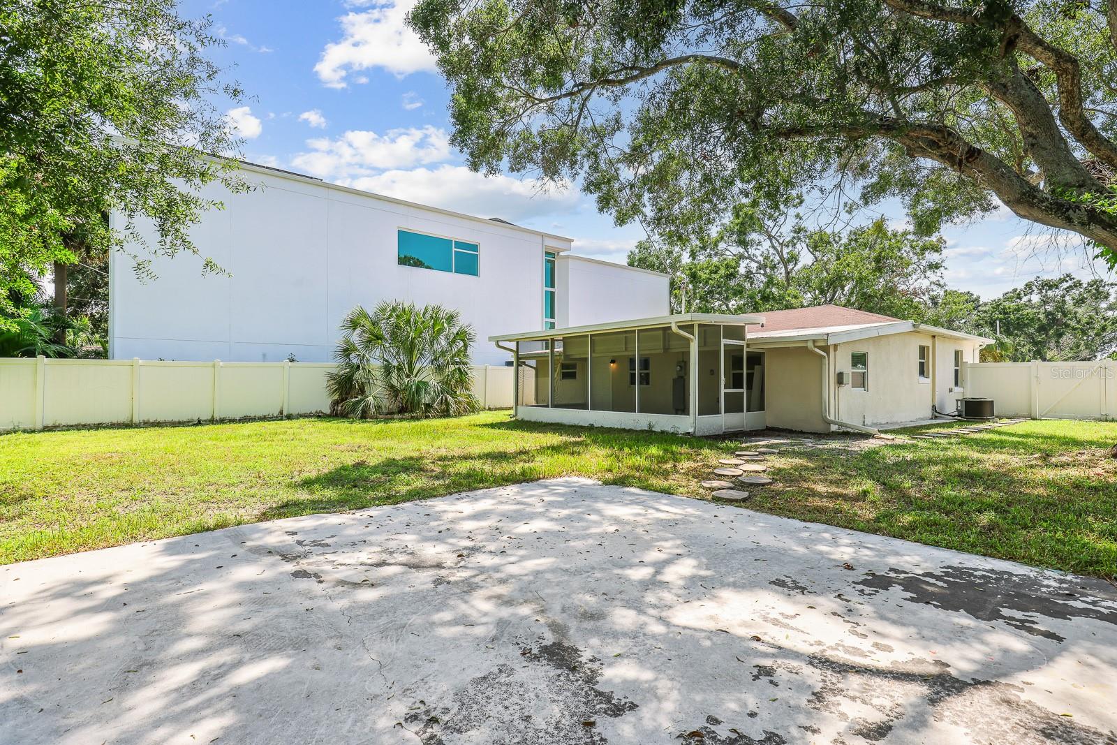4006 S SHAMROCK RD — photo 29