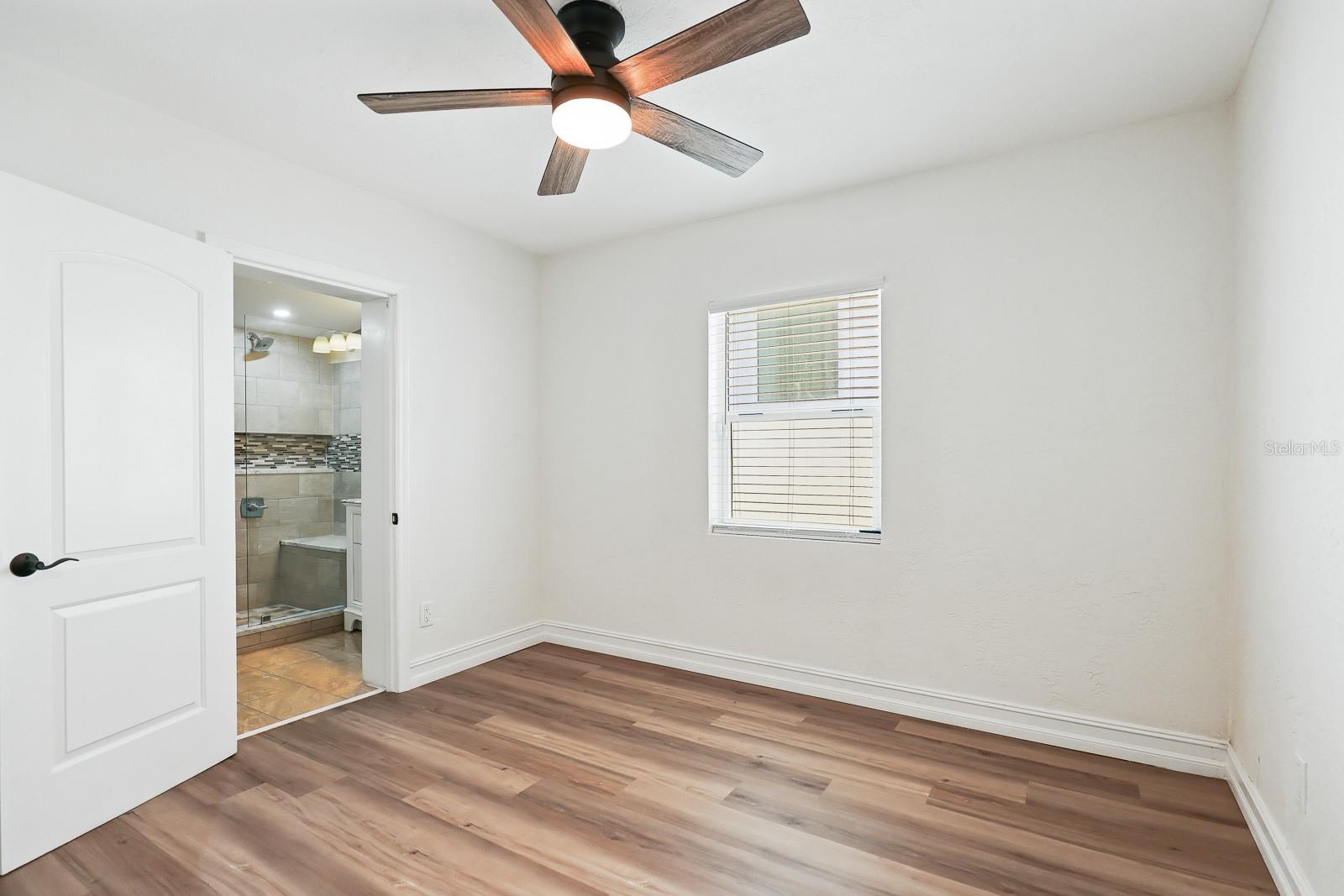 4006 S SHAMROCK RD — photo 16