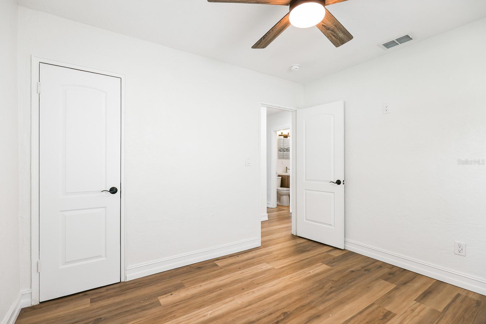 4006 S SHAMROCK RD — photo 20