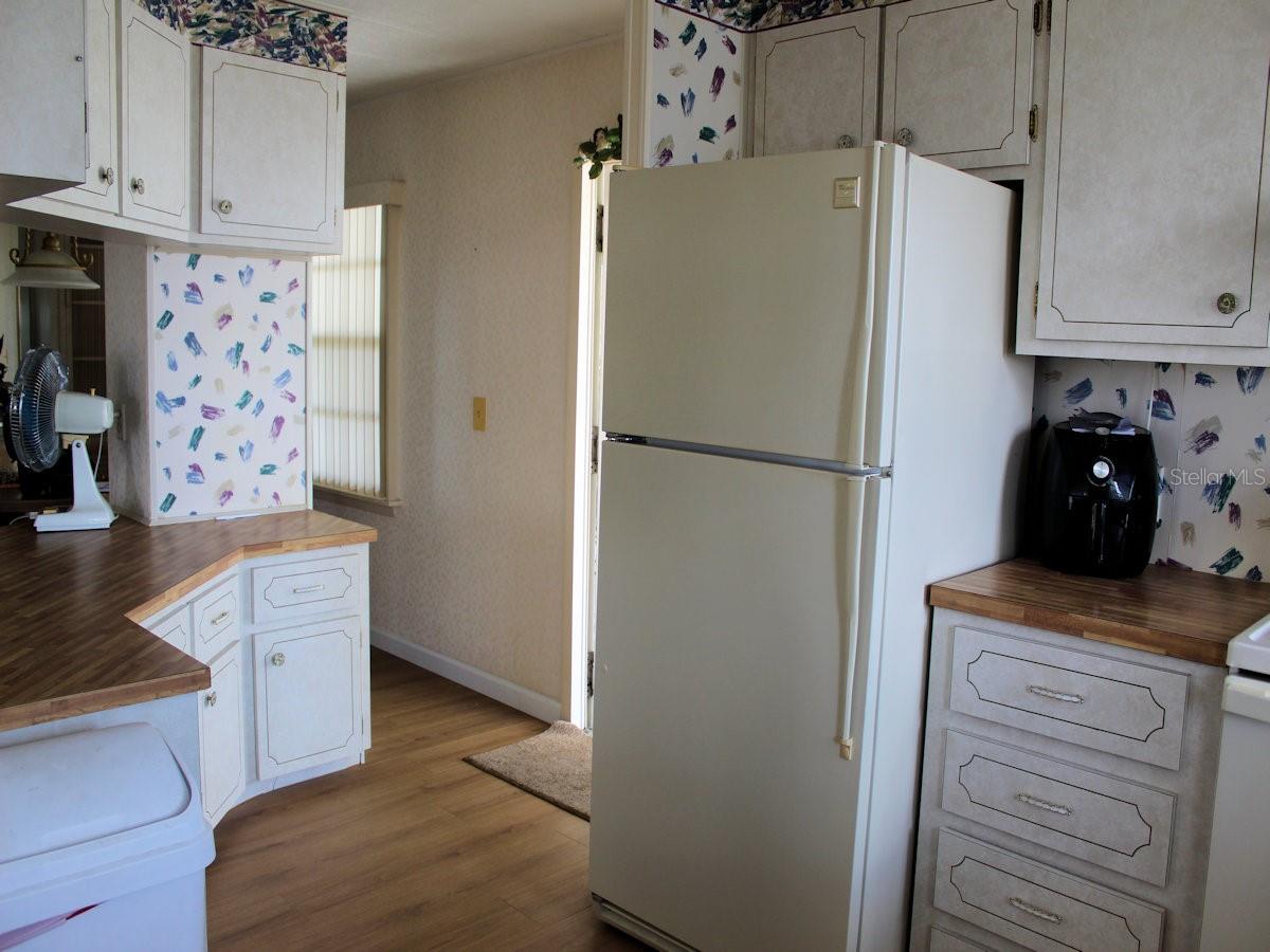 802 DATE PALM ST — photo 5