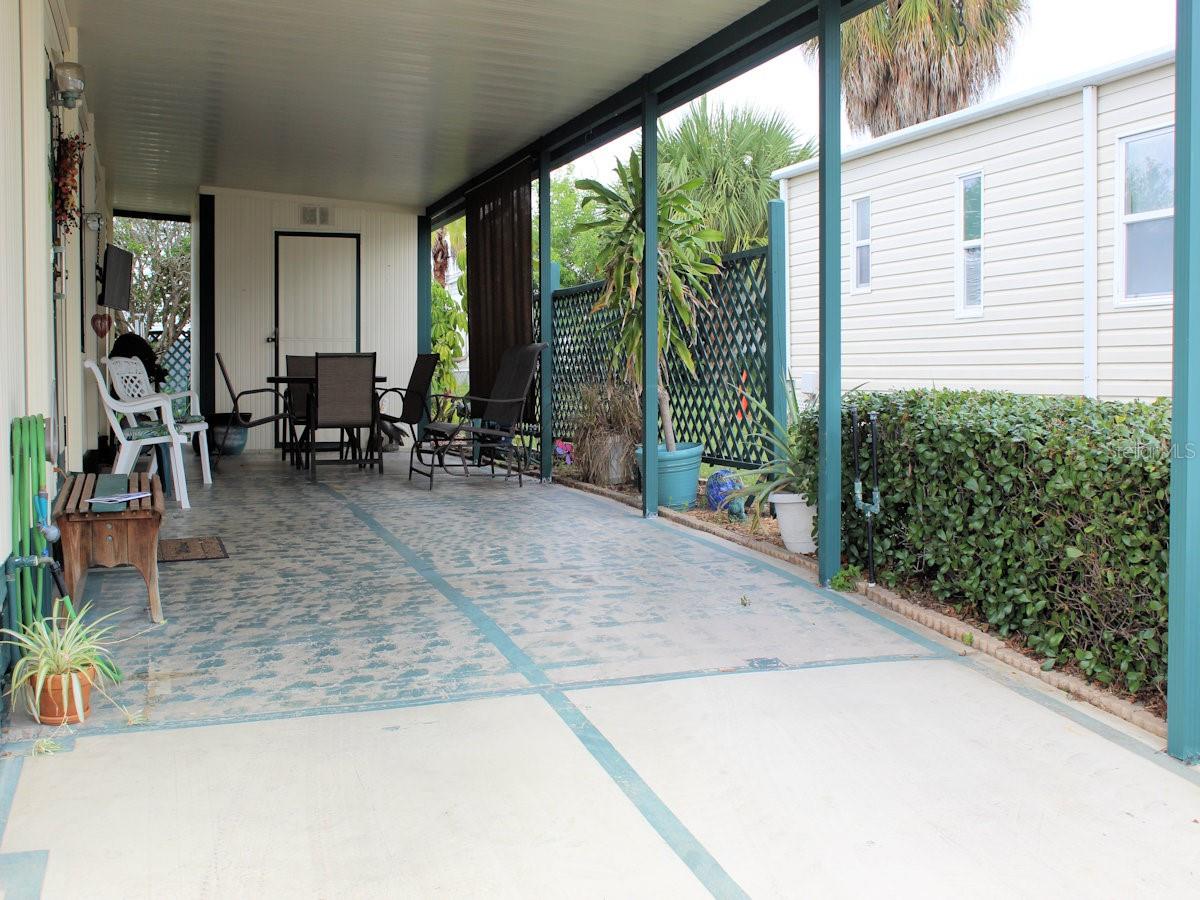 802 DATE PALM ST — photo 2