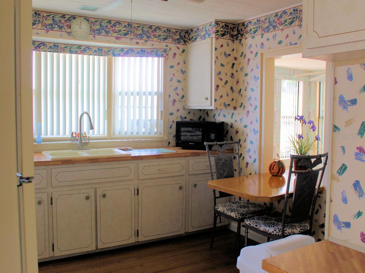 802 DATE PALM ST — photo 4