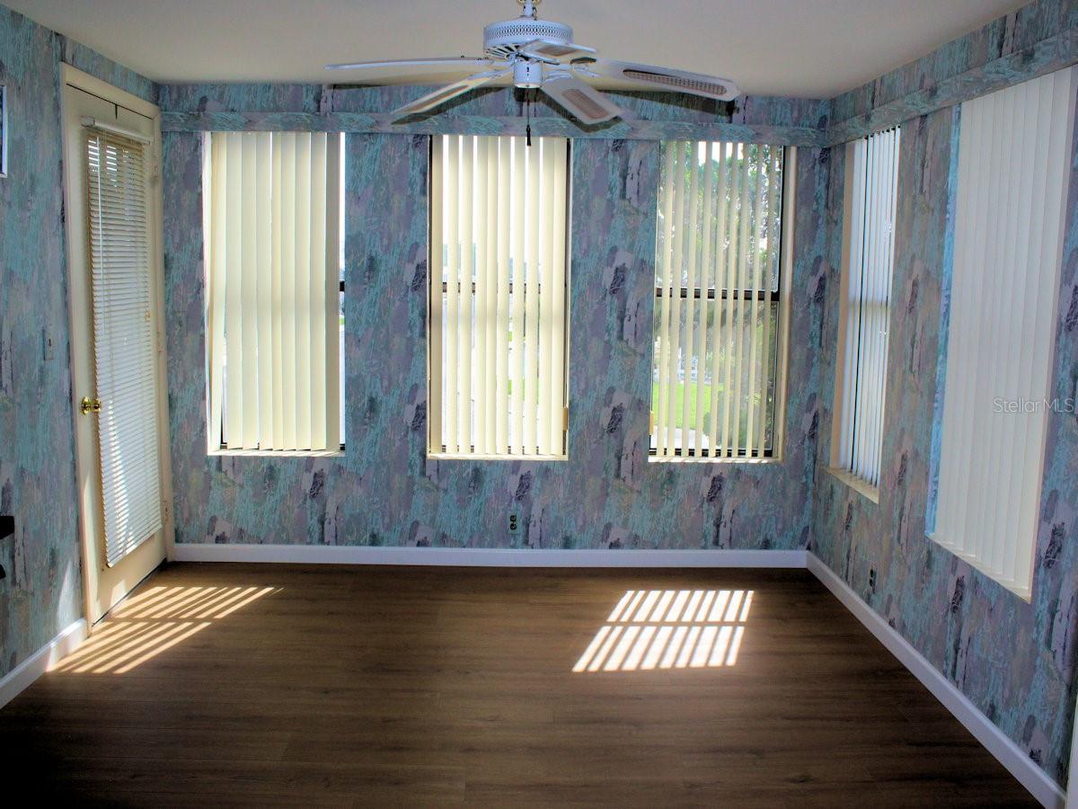802 DATE PALM ST — photo 9