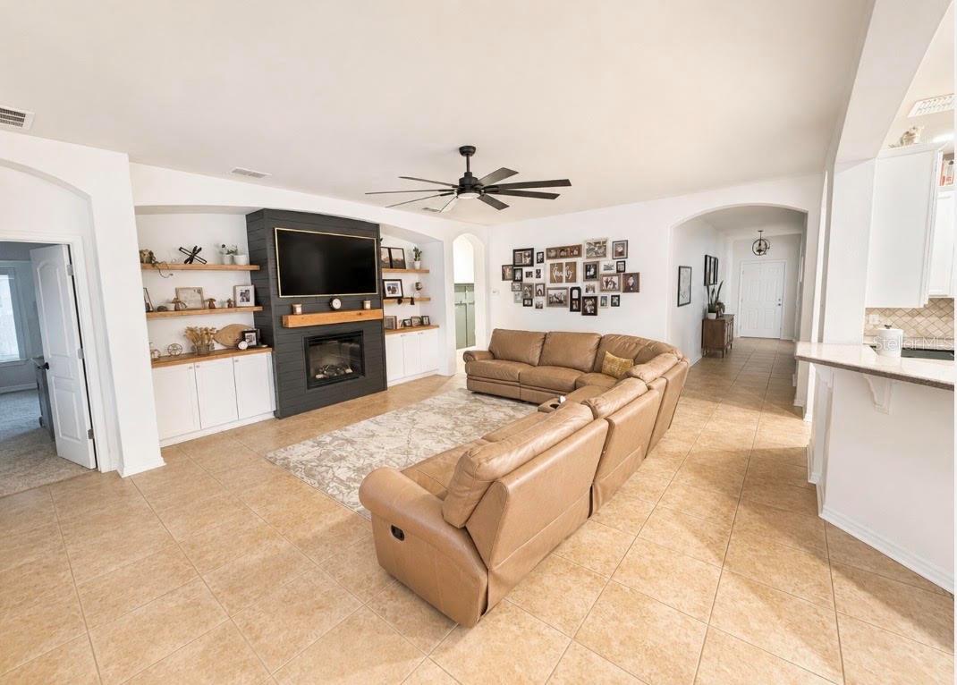 1518 RHODESWELL LN — photo 3