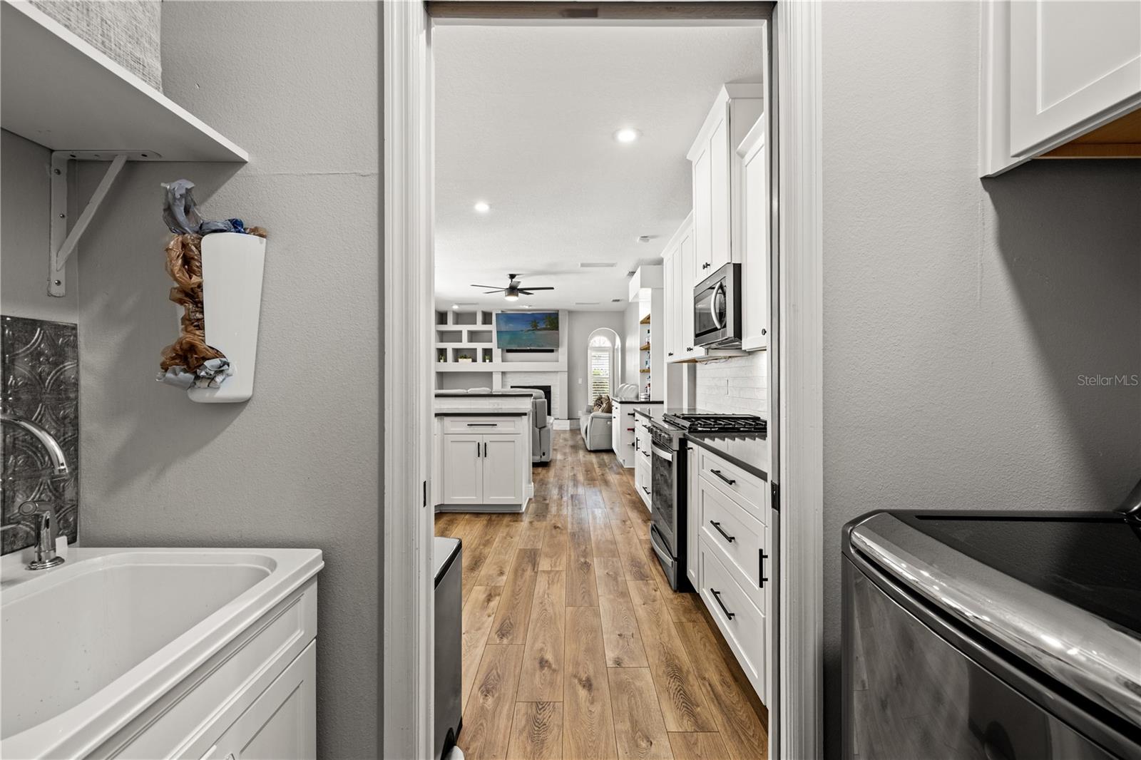 9323 WELLINGTON PARK CIR — photo 32