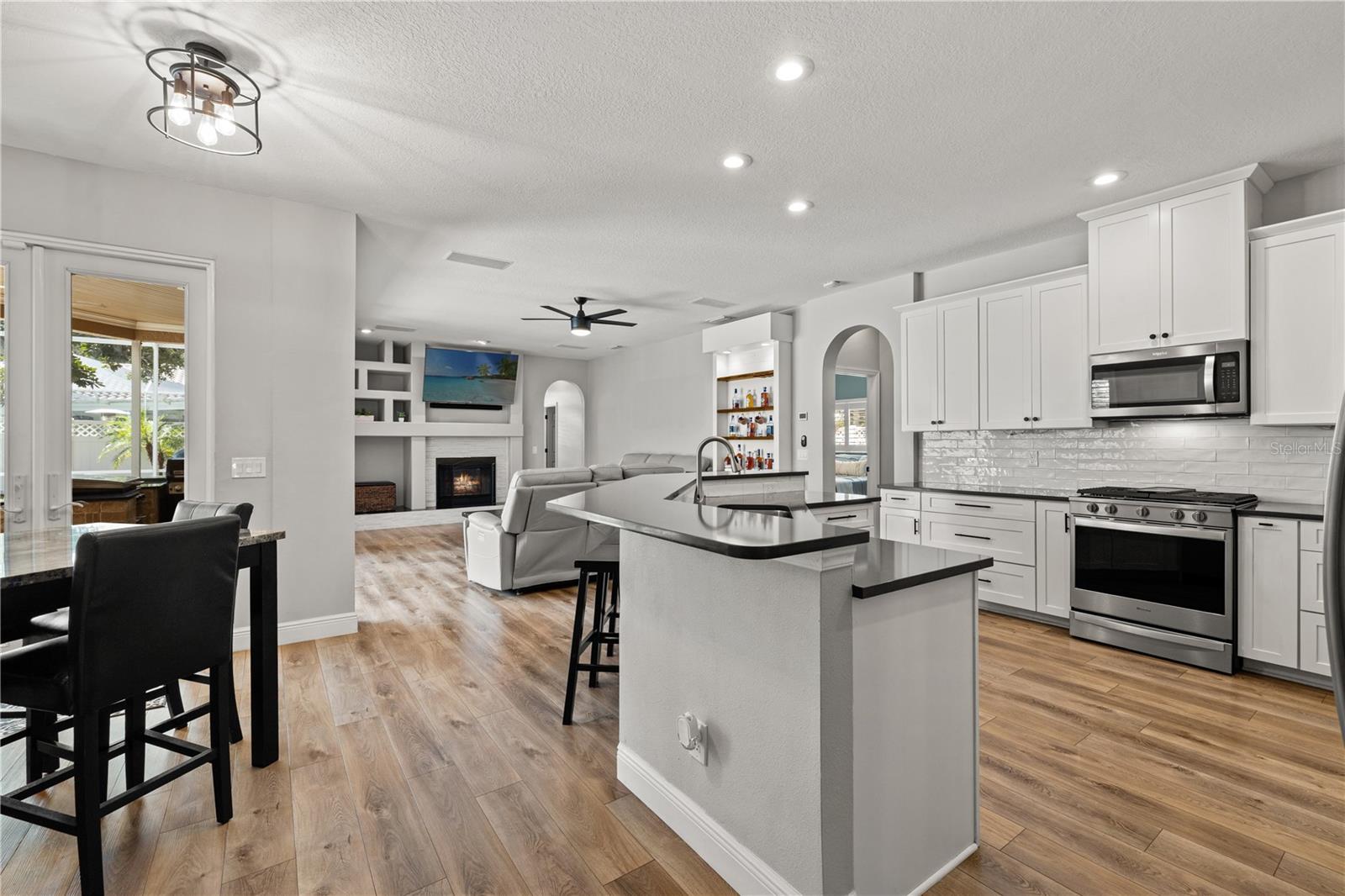 9323 WELLINGTON PARK CIR — photo 30