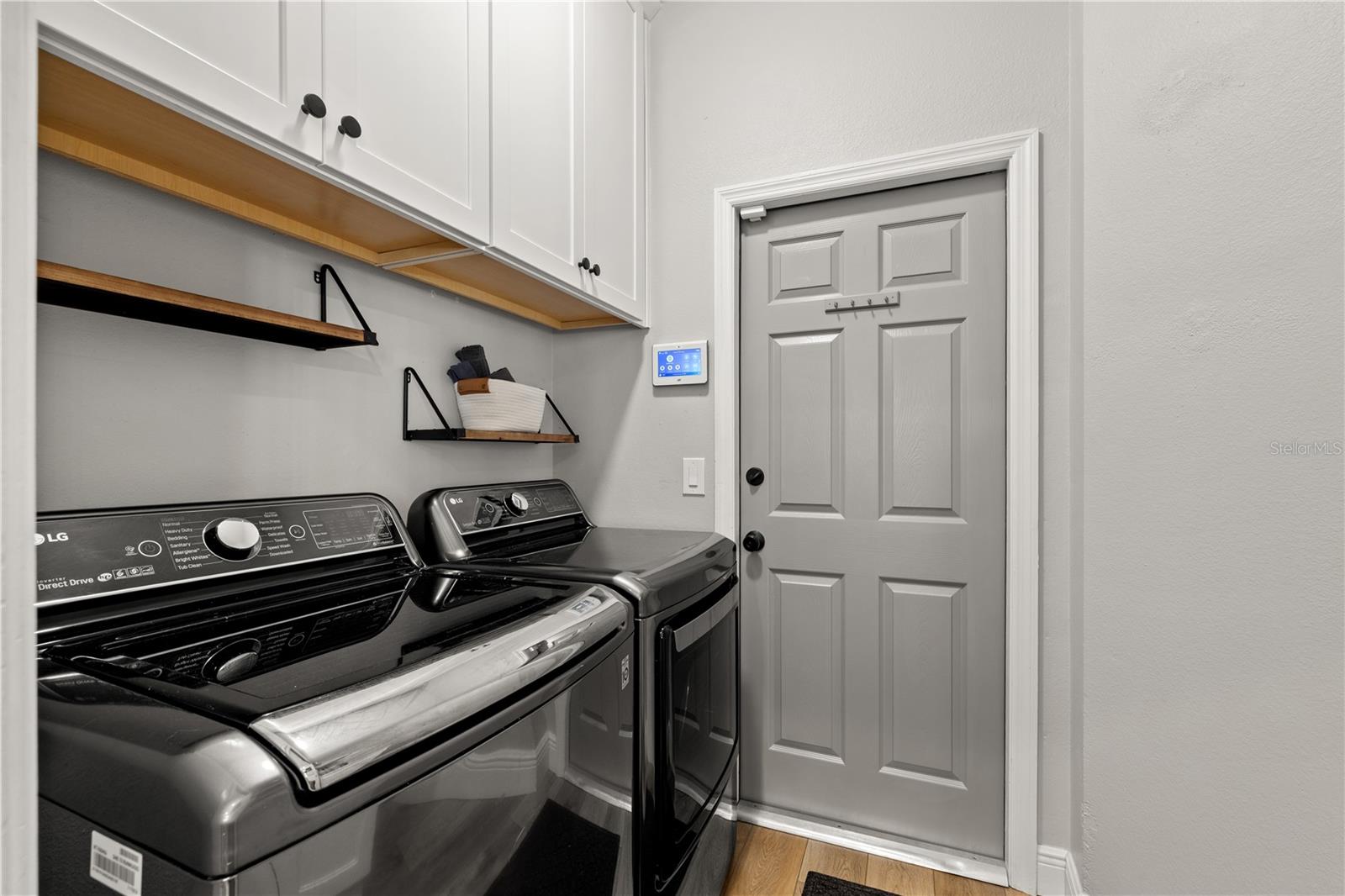 9323 WELLINGTON PARK CIR — photo 47