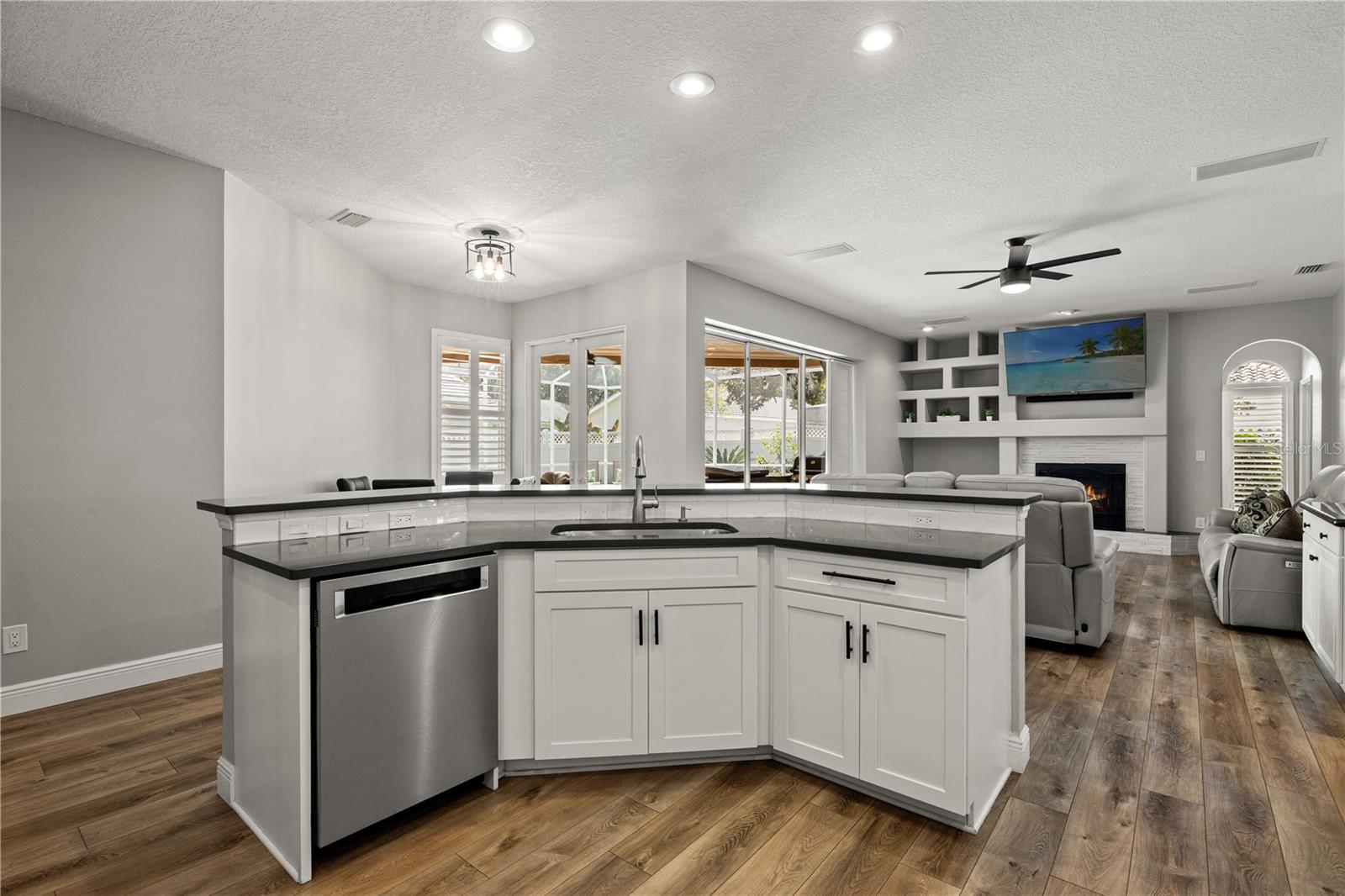 9323 WELLINGTON PARK CIR — photo 26