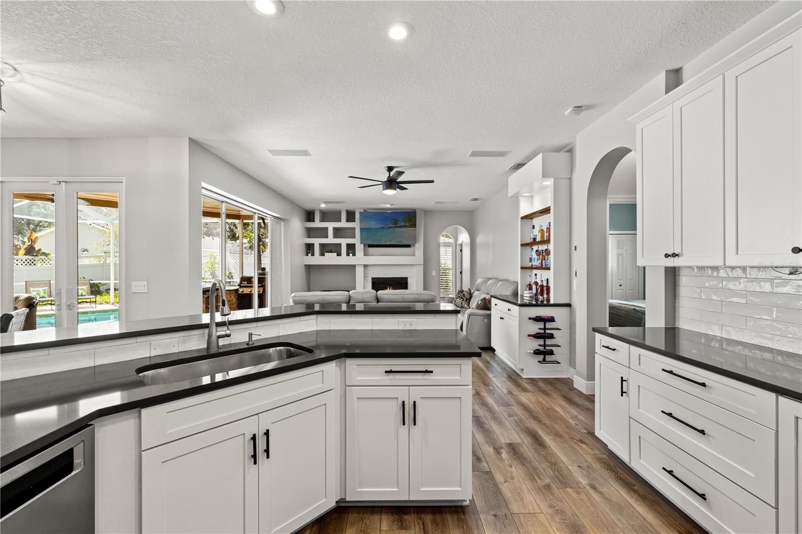 9323 WELLINGTON PARK CIR — photo 31