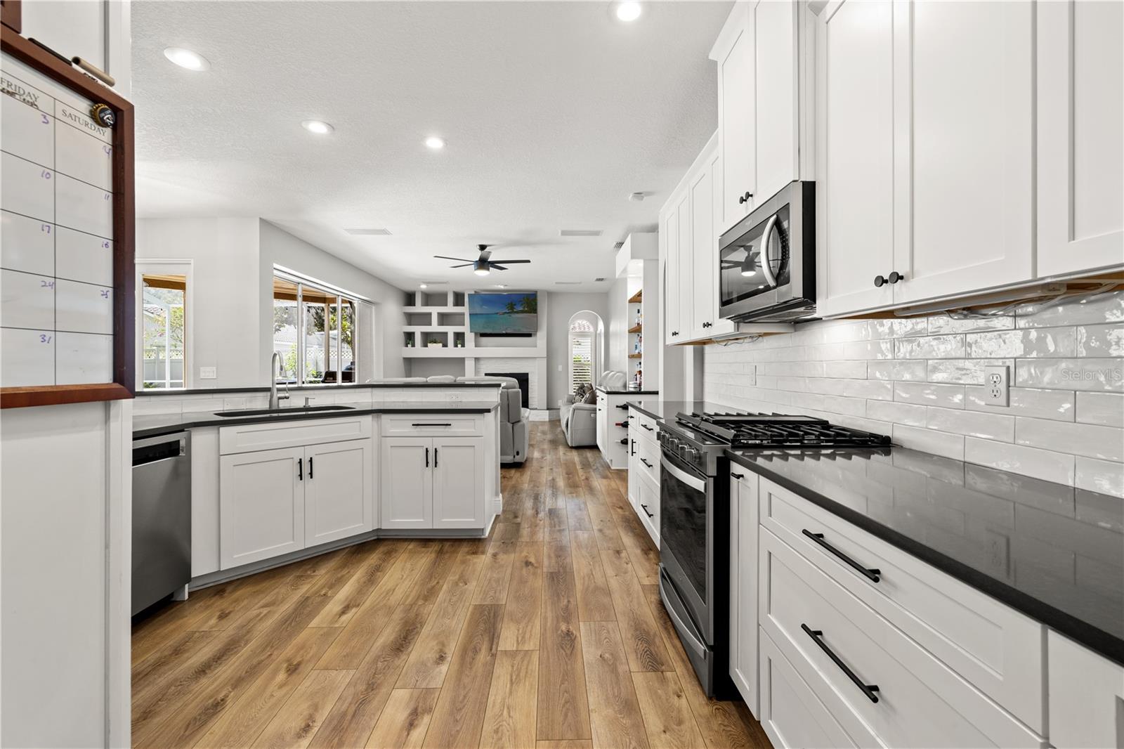 9323 WELLINGTON PARK CIR — photo 27