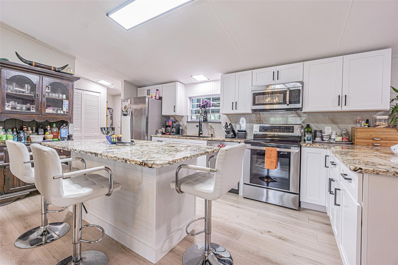 11420 ENGLISH WALNUT ST — photo 8