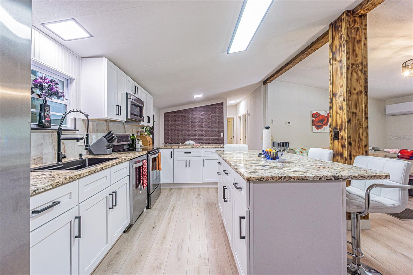 11420 ENGLISH WALNUT ST — photo 10