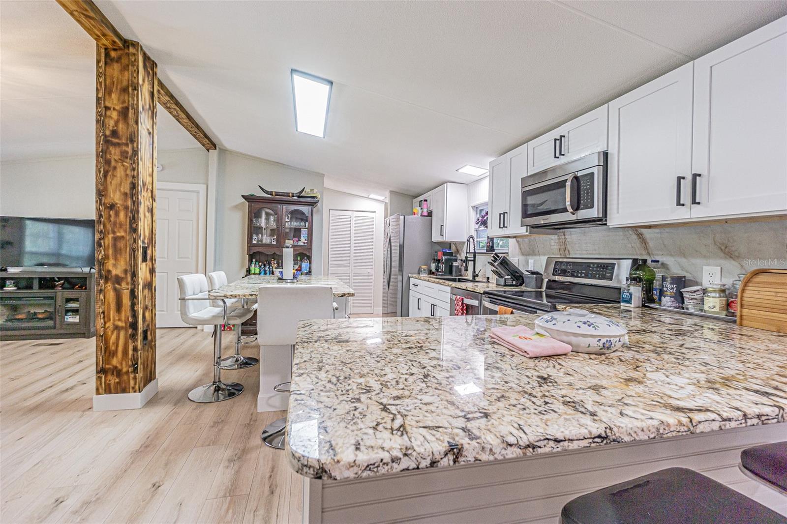 11420 ENGLISH WALNUT ST — photo 9