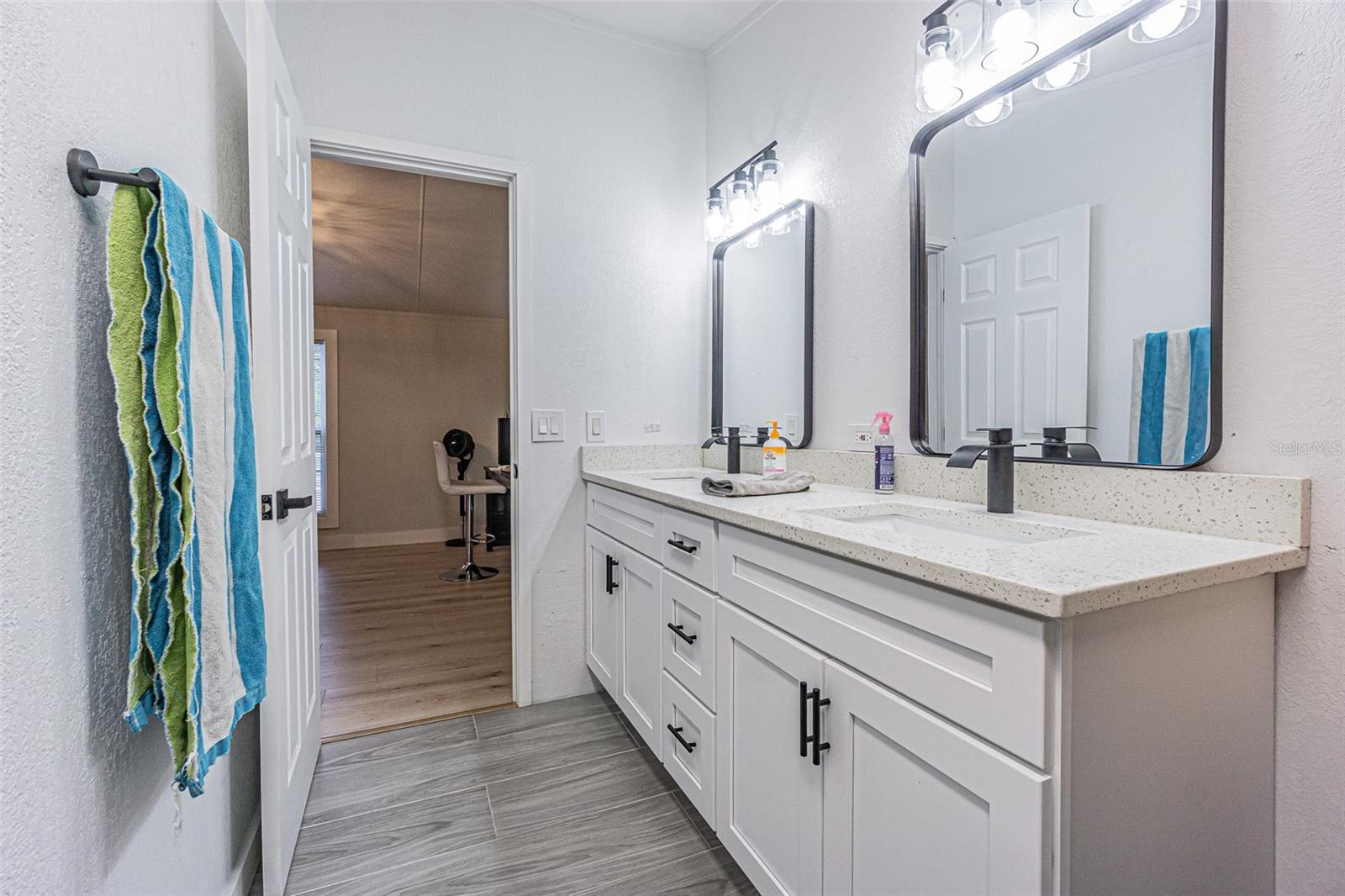 11420 ENGLISH WALNUT ST — photo 17