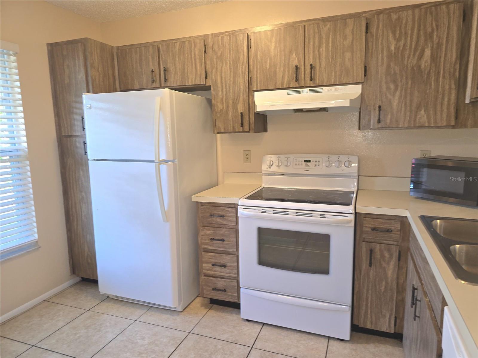 2912 WAINWRIGHT CT — photo 3