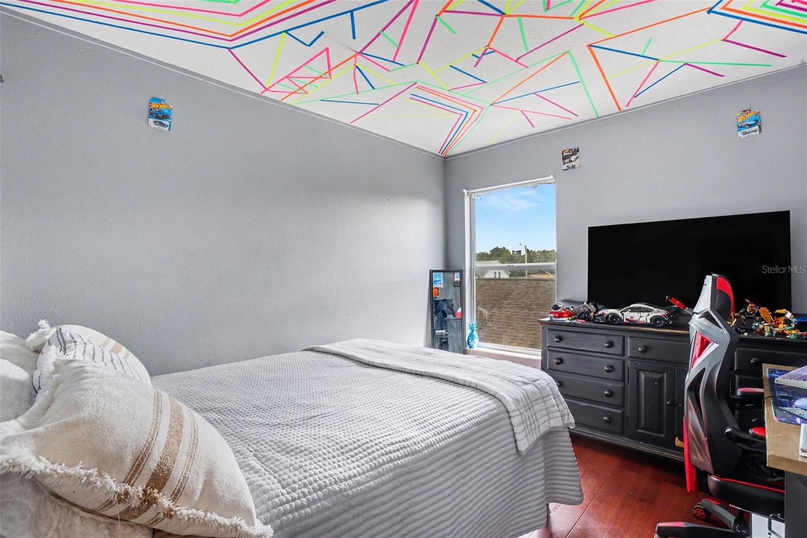 8910 BRIDGEFORD OAKS DR — photo 18