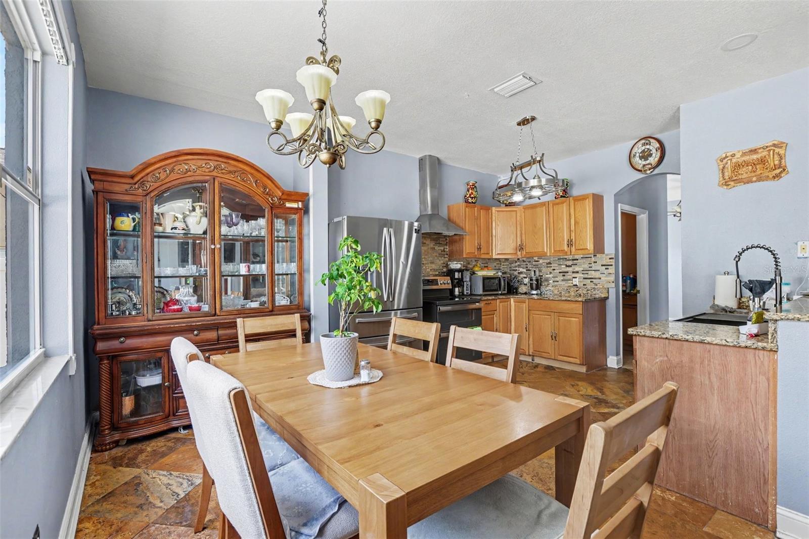 8910 BRIDGEFORD OAKS DR — photo 8