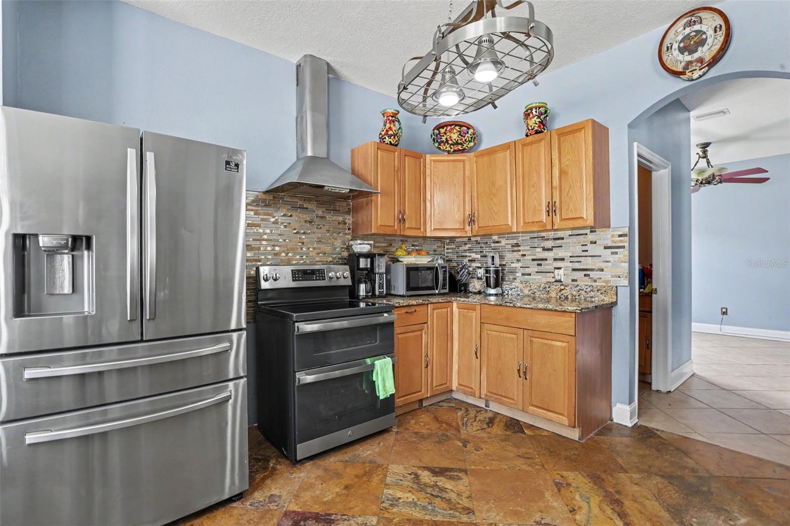8910 BRIDGEFORD OAKS DR — photo 10