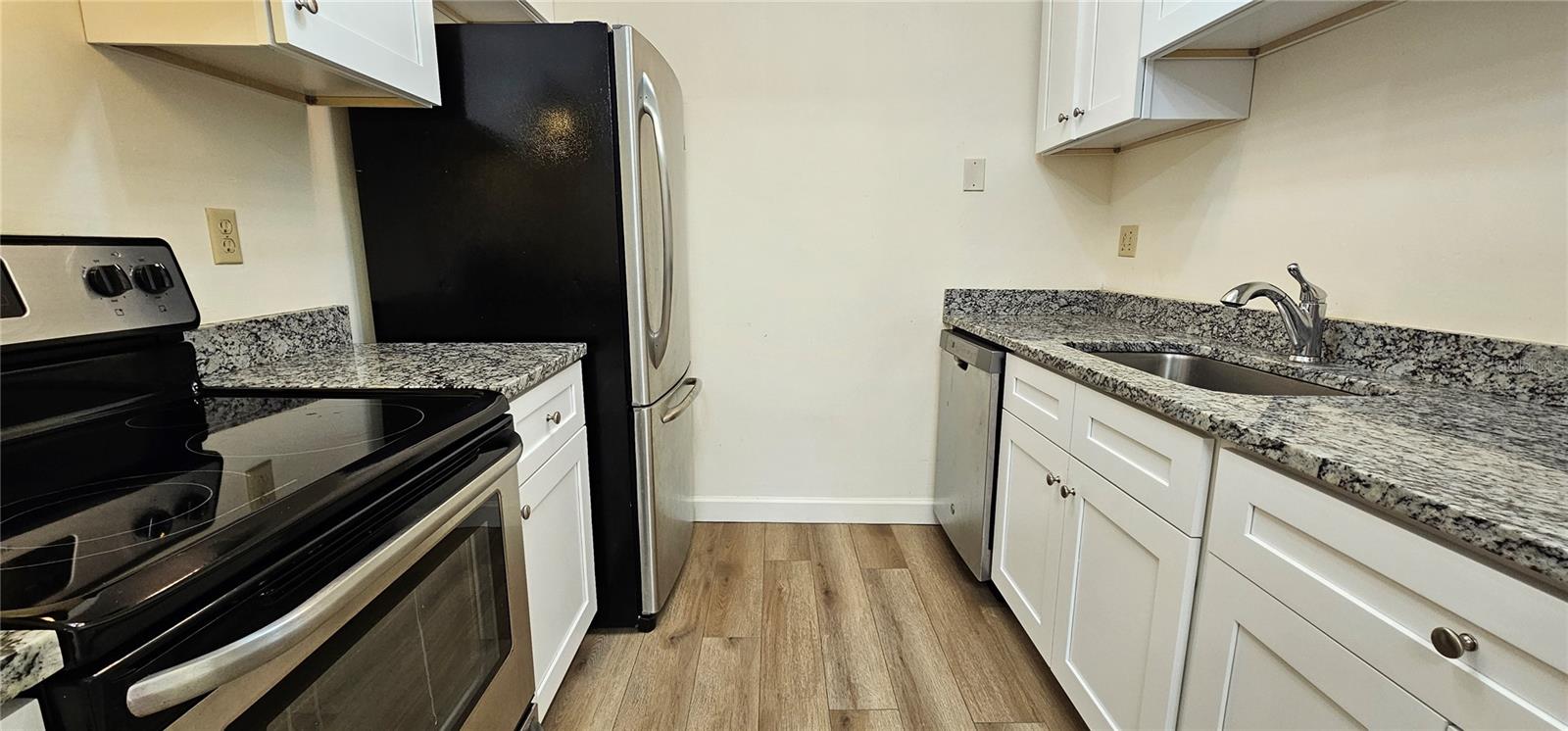 1712 BELLEAIR FOREST DR #A — photo 10