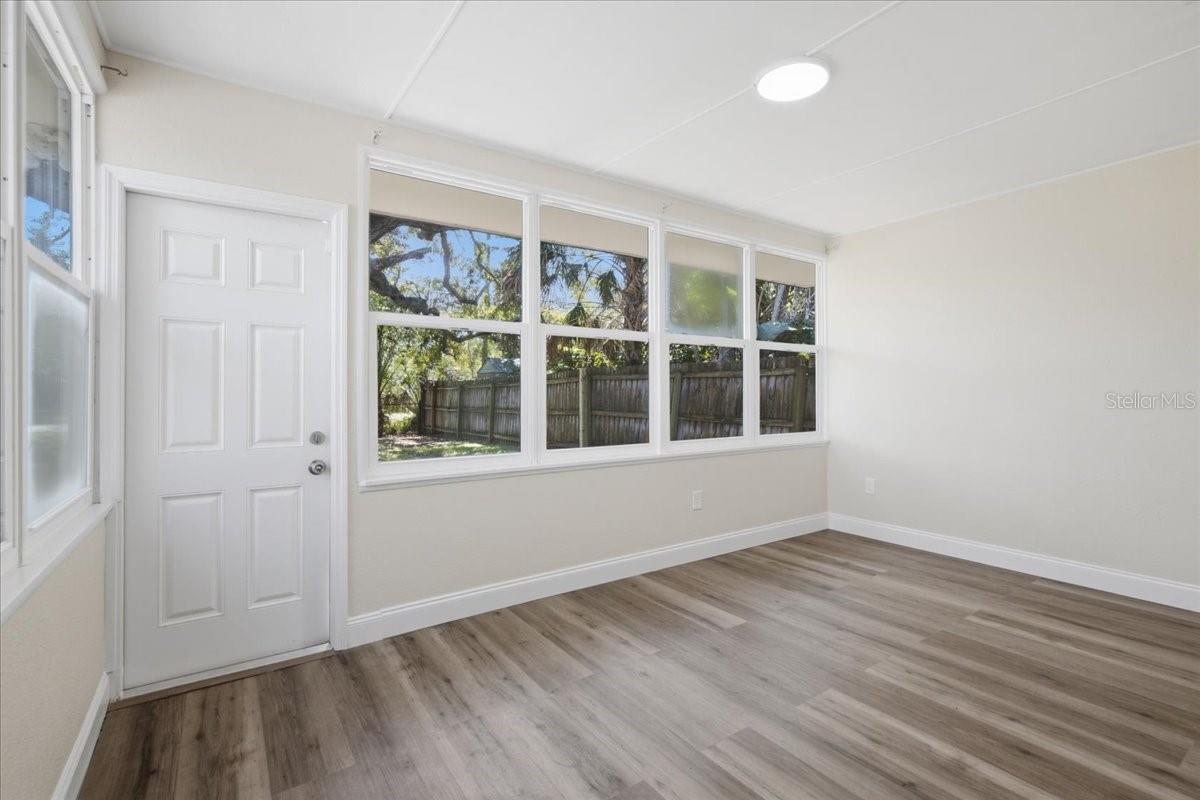 1837 PASADENA DR — photo 14