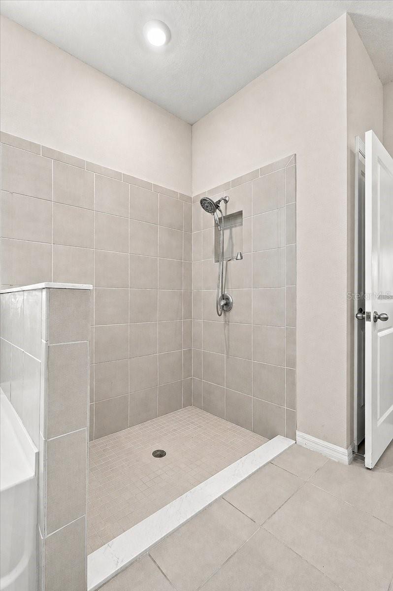 3804 N MARYLAND AVE — photo 23