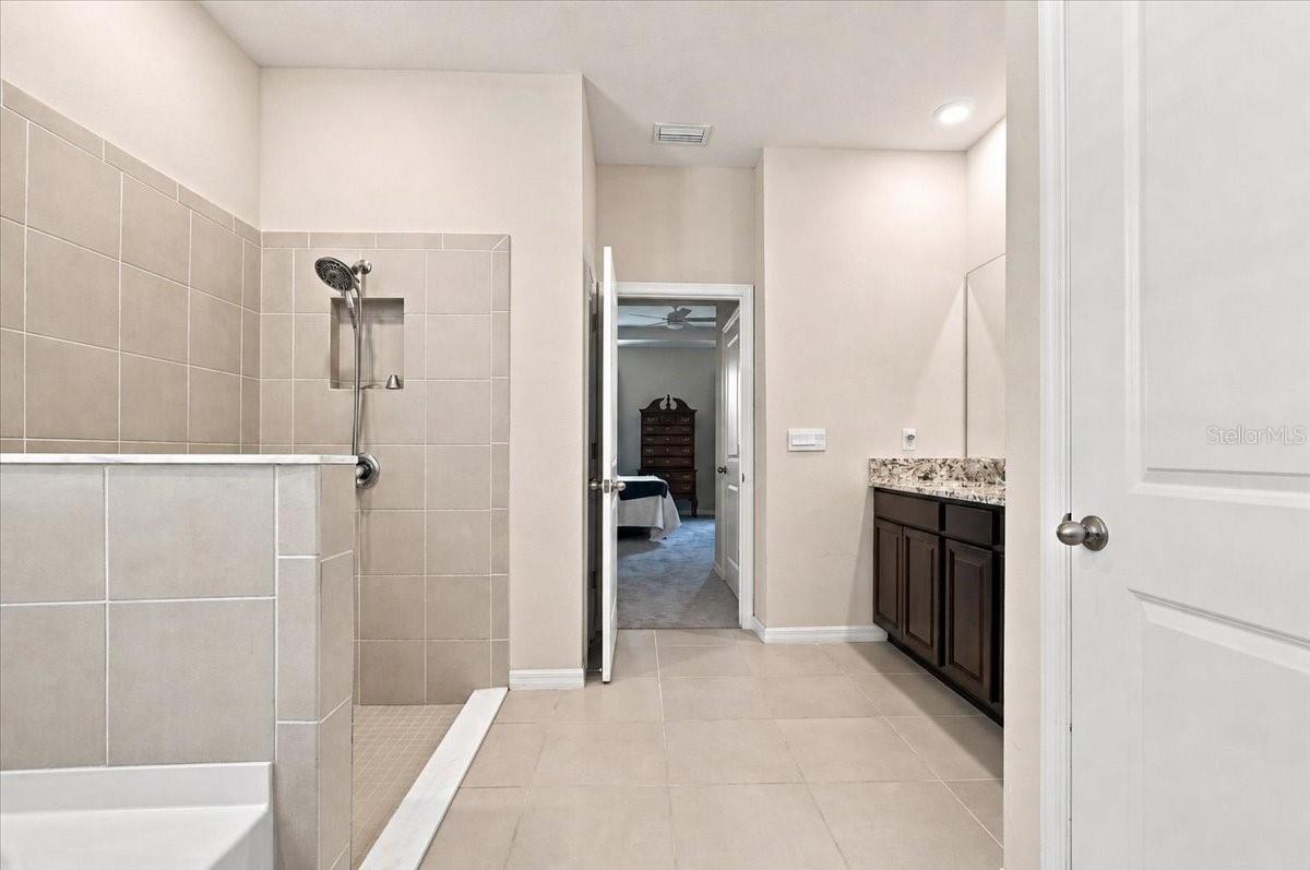 3804 N MARYLAND AVE — photo 18