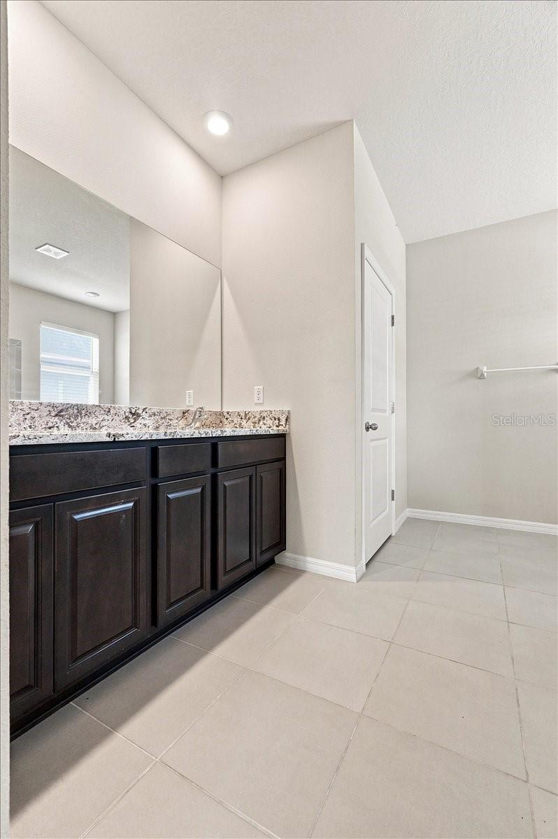 3804 N MARYLAND AVE — photo 30