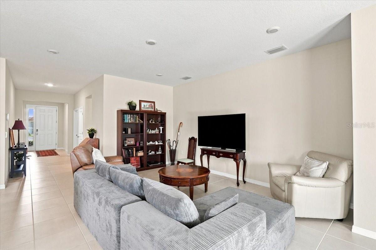 3804 N MARYLAND AVE — photo 7