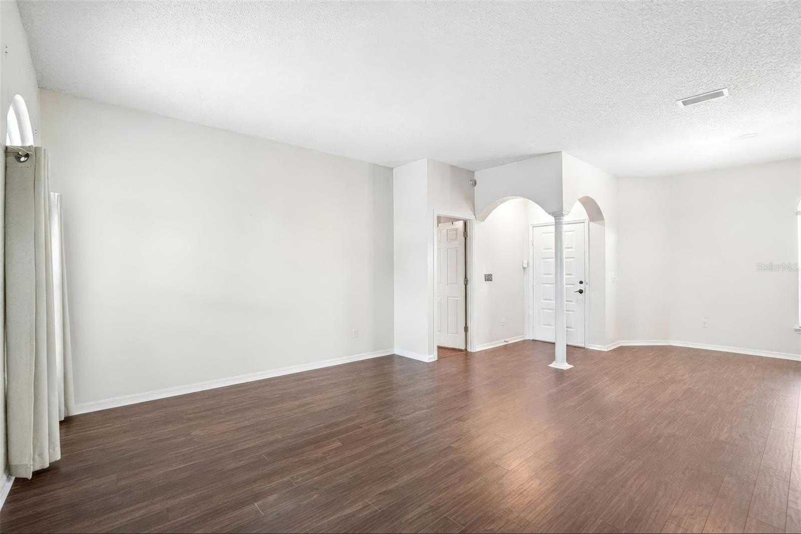 1605 SAND HOLLOW LN — photo 6