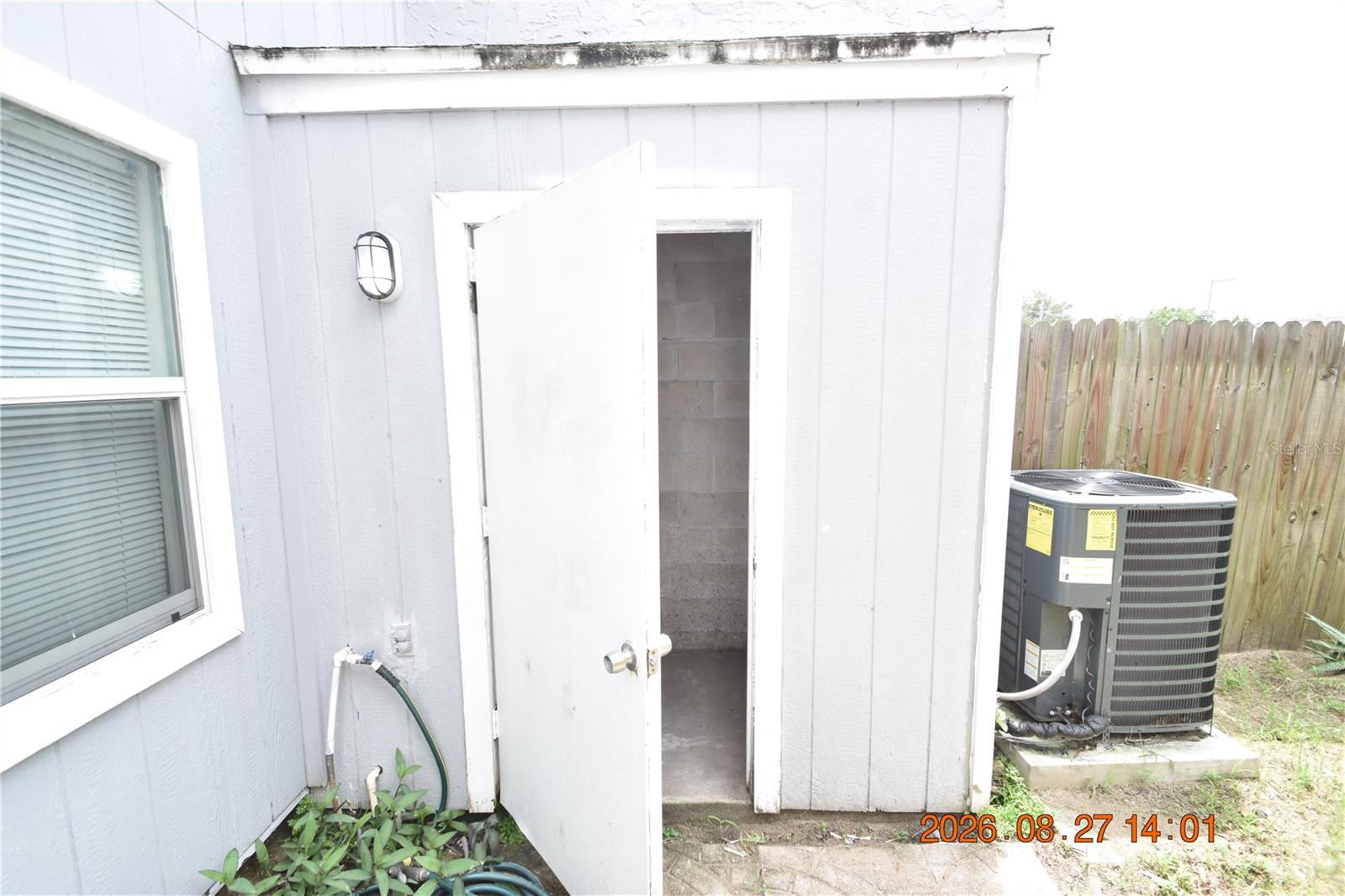 5009 TERRACE VILLAGE LN — photo 8