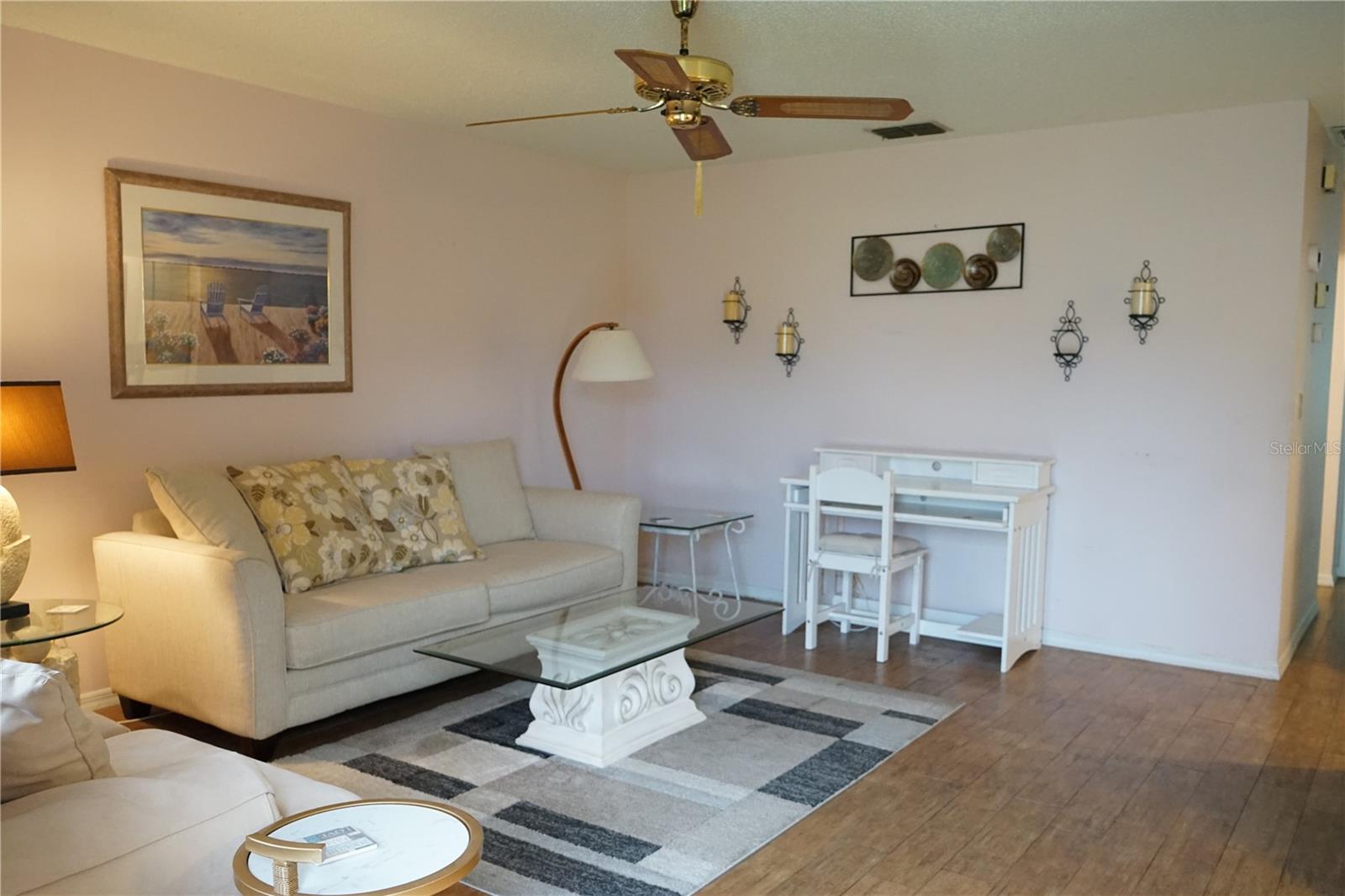 1904 CANTERBURY LN #24 — photo 3