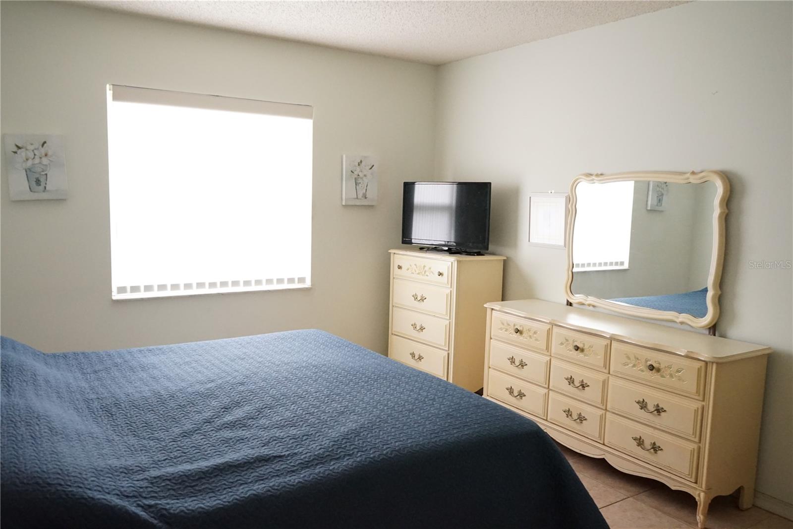 1904 CANTERBURY LN #24 — photo 11