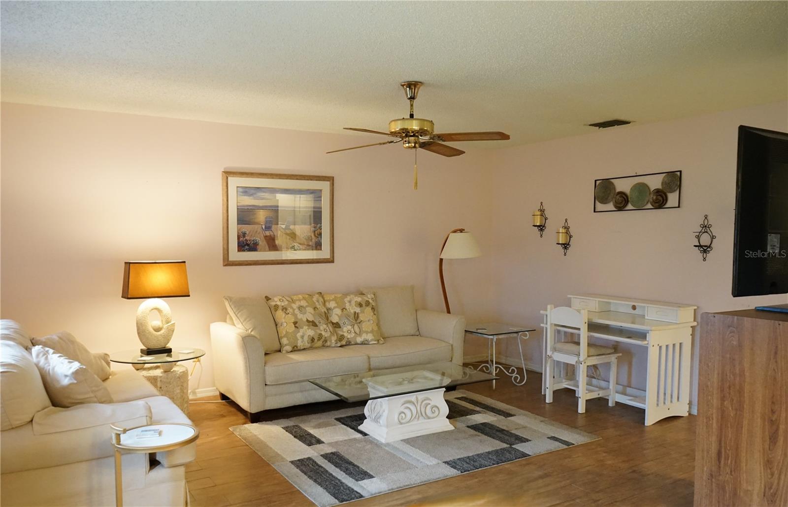 1904 CANTERBURY LN #24 — photo 4
