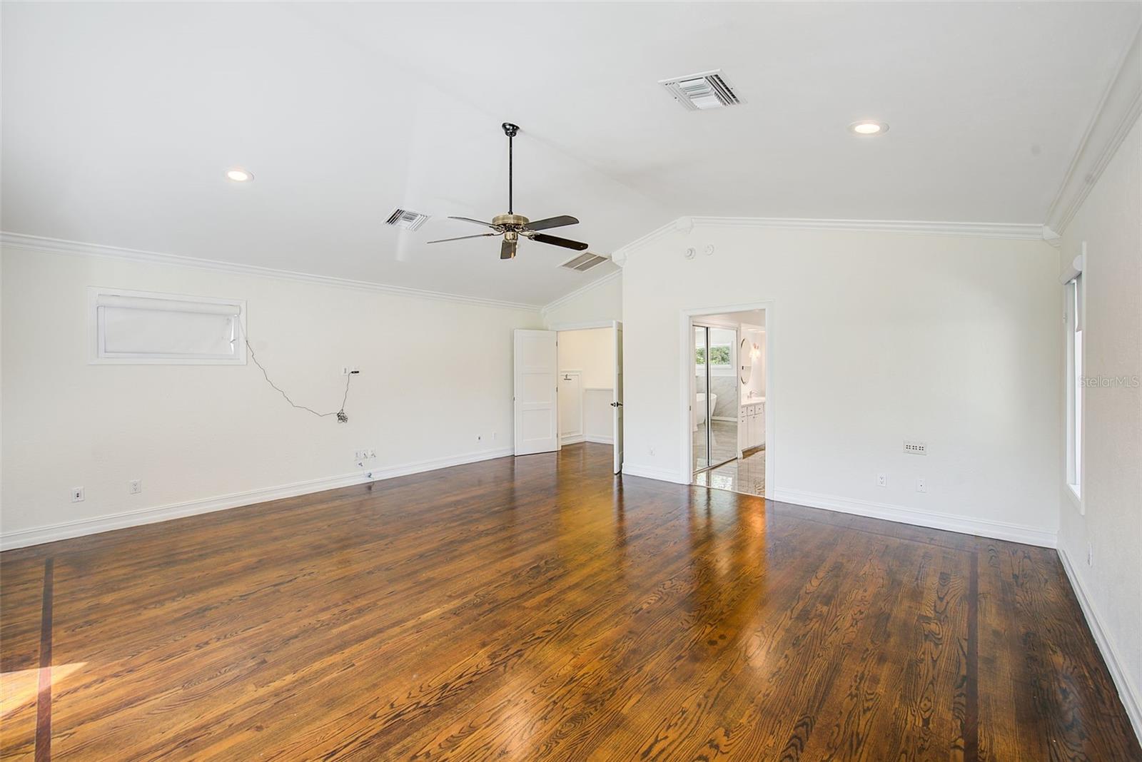812 WILLOWBRANCH AVE — photo 27