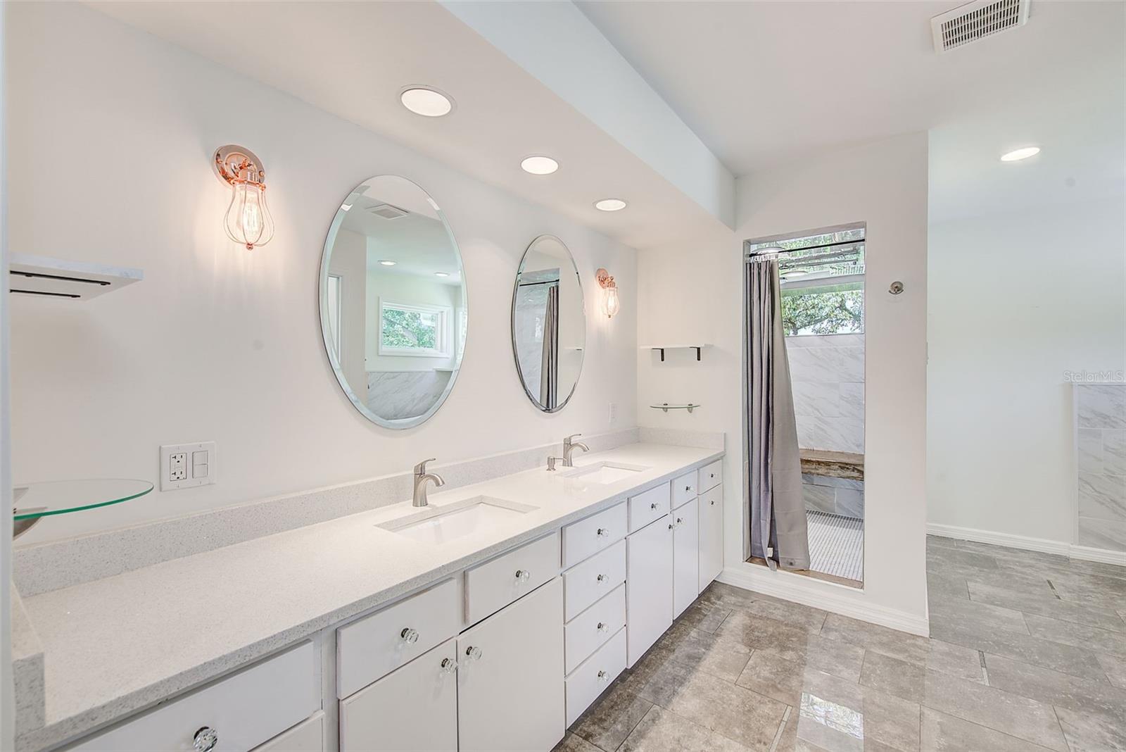 812 WILLOWBRANCH AVE — photo 29