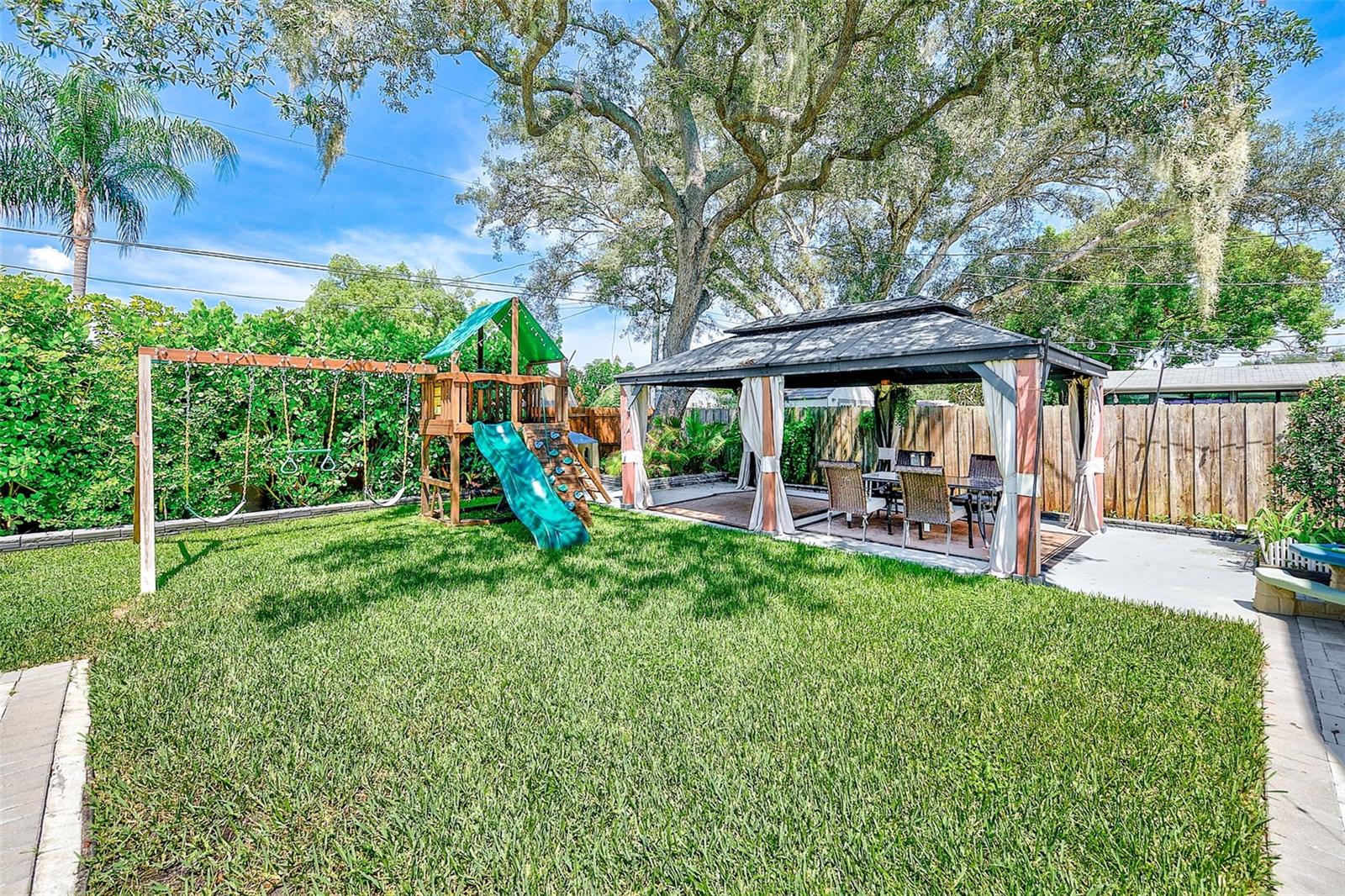 812 WILLOWBRANCH AVE — photo 38