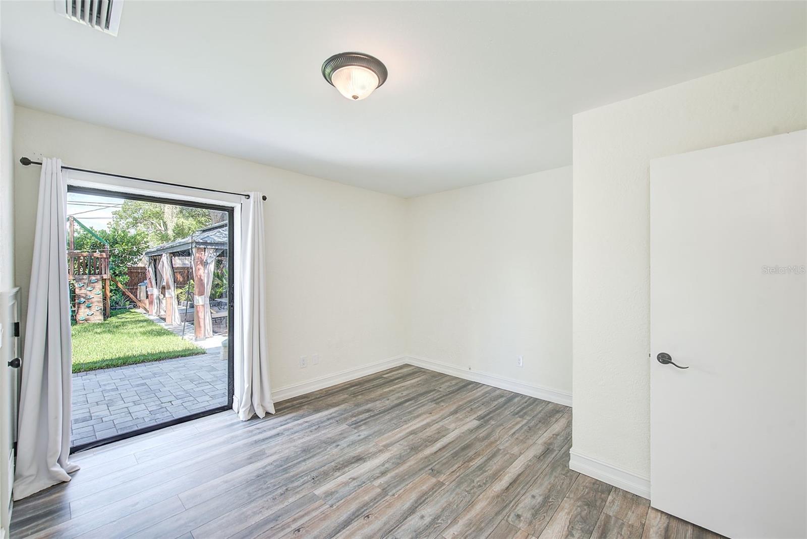 812 WILLOWBRANCH AVE — photo 24