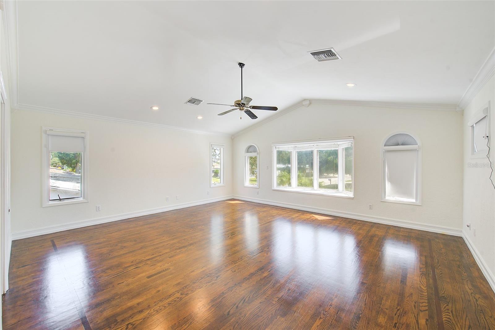 812 WILLOWBRANCH AVE — photo 26