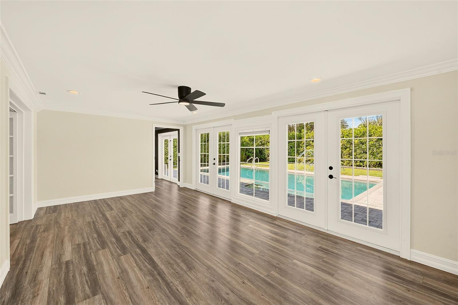 812 WILLOWBRANCH AVE — photo 14