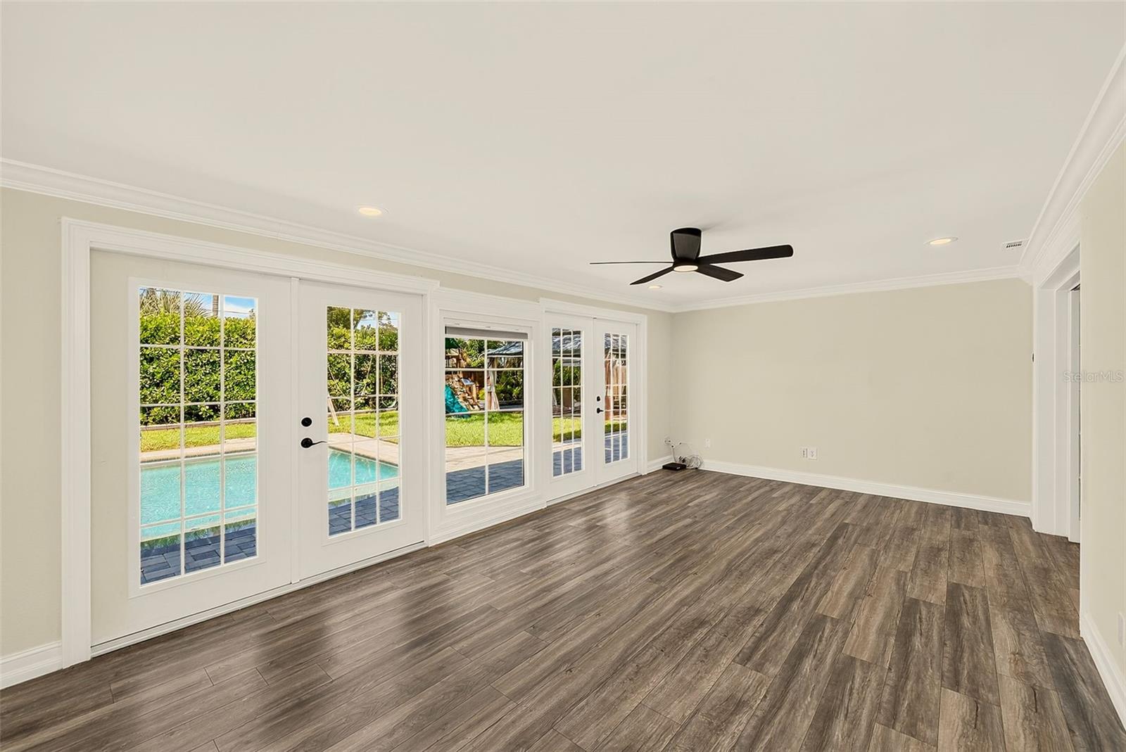 812 WILLOWBRANCH AVE — photo 15