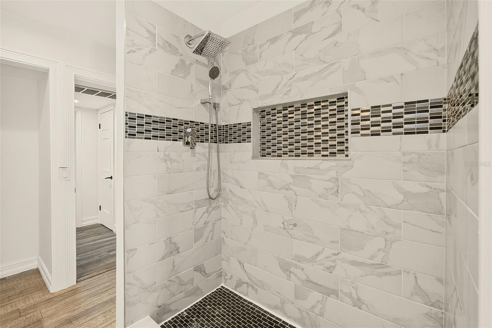 812 WILLOWBRANCH AVE — photo 19