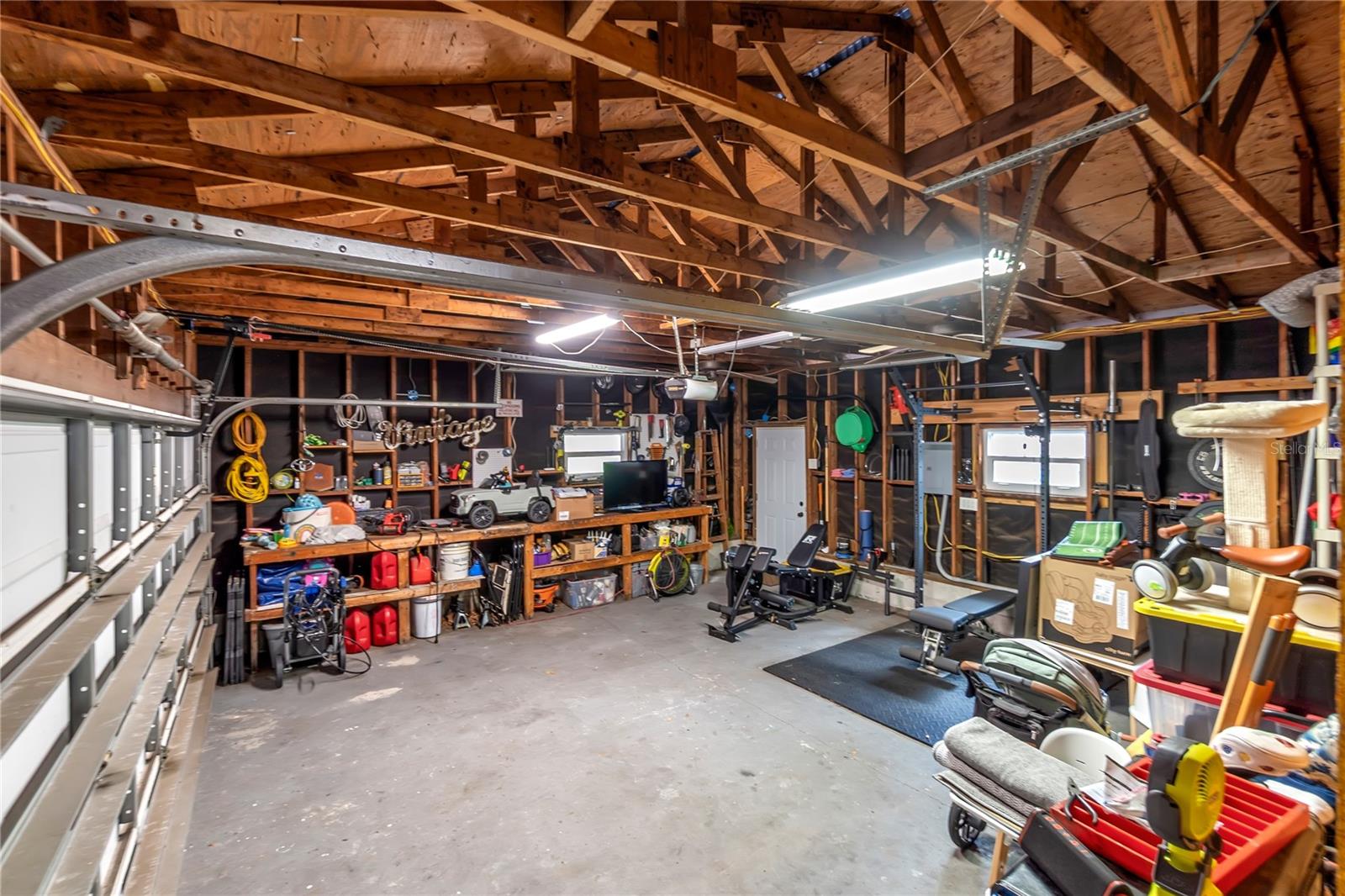 11304 LEPRECHAUN DR — photo 33