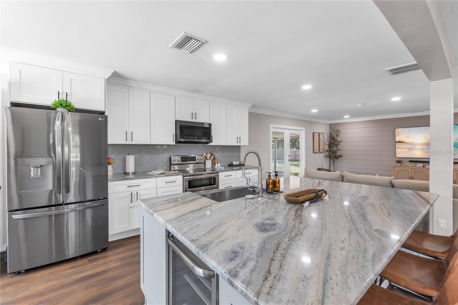 11304 LEPRECHAUN DR — photo 2